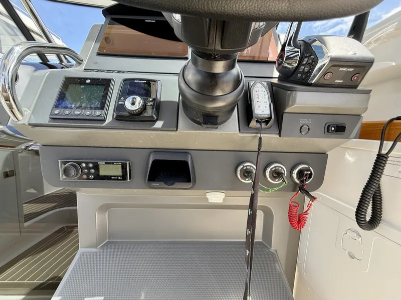 Slide: The Image of Nimbus T9 - Zulu 2023 Nimbus T9 - Zulu - 6064352