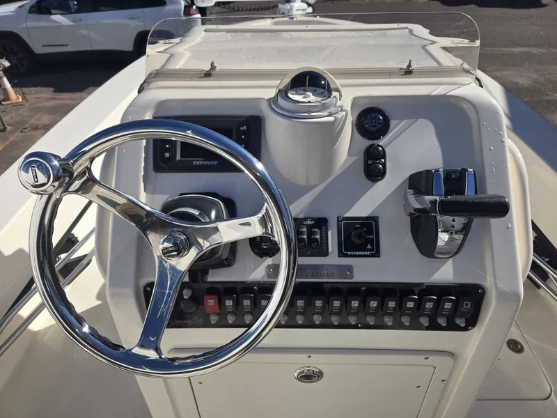 Slide: The Image of Young Boats Young 24 2015 - 6071876
