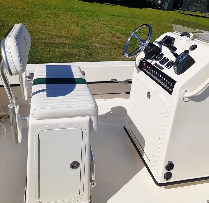 Slide: The Image of Young Boats Young 24 2015 - 6063652