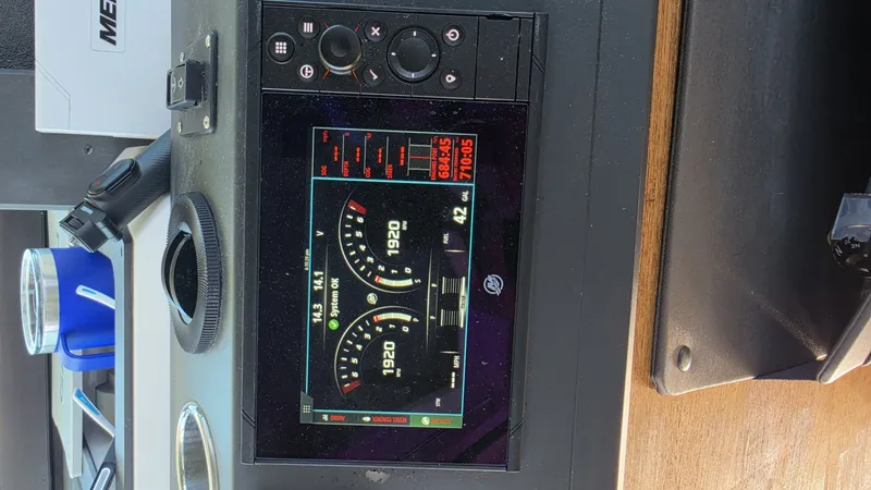 Slide: The Image of Axopar 37 XC Cross Cabin 2019 - 6063719