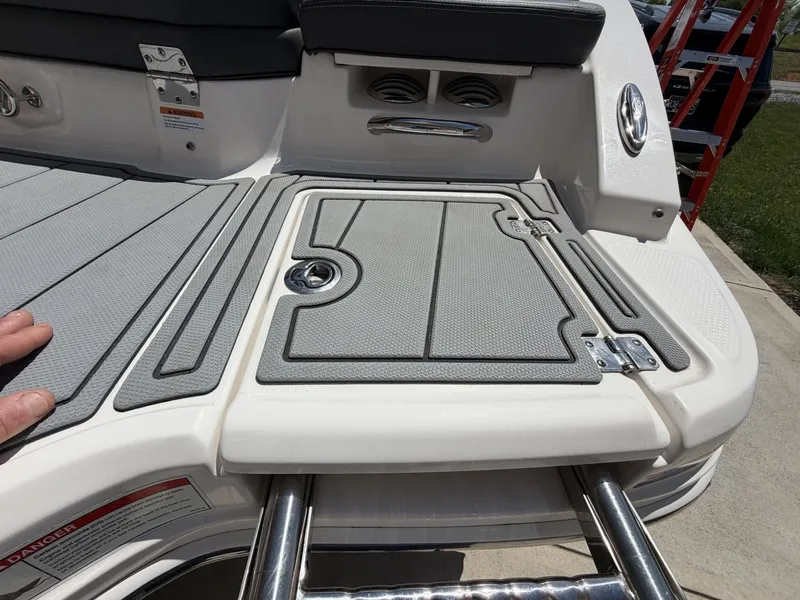 Slide: The Image of Chaparral 21 SSi 2022 - 6064033