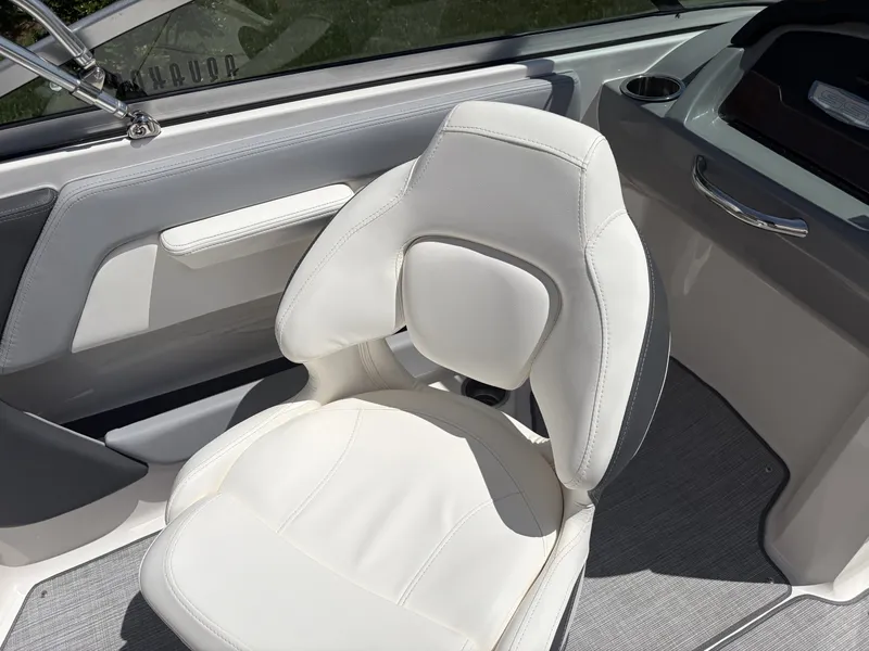 Slide: The Image of Chaparral 21 SSi 2022 - 6064041