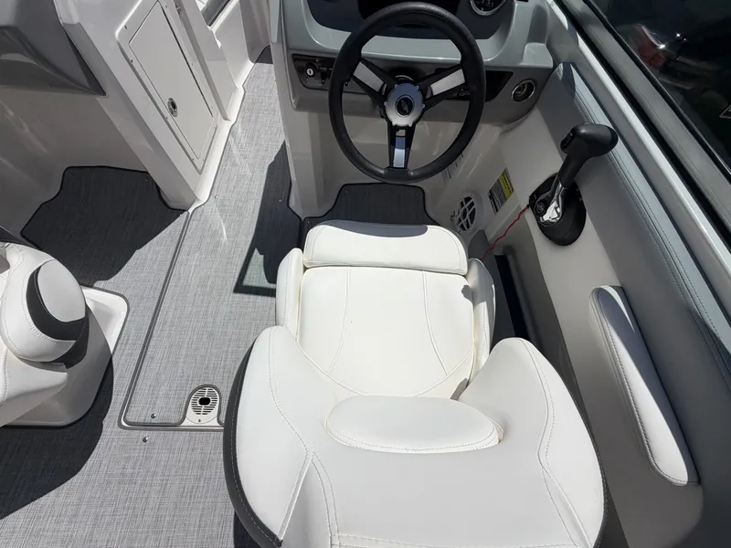 Slide: The Image of Chaparral 21 SSi 2022 - 6064045