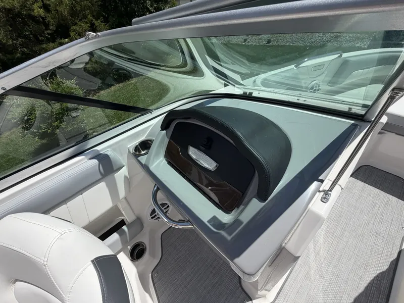 Slide: The Image of Chaparral 21 SSi 2022 - 6064050