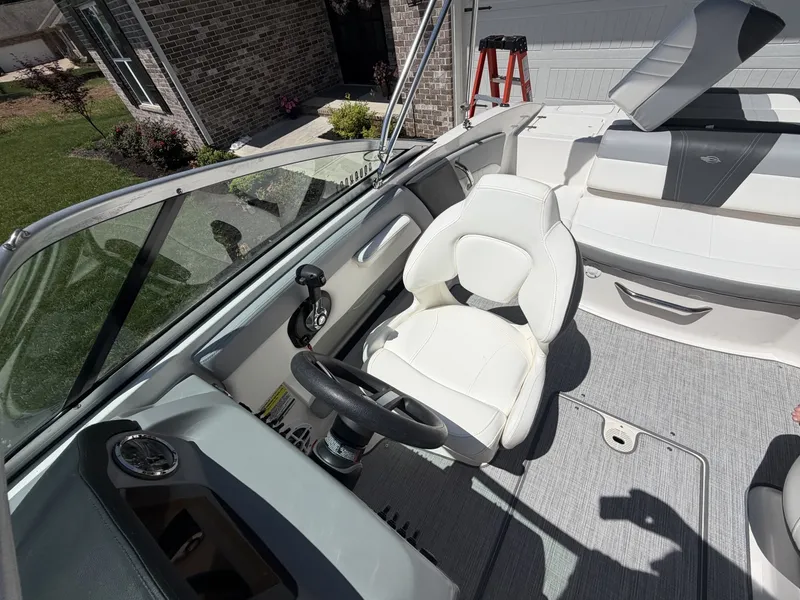 Slide: The Image of Chaparral 21 SSi 2022 - 6064057