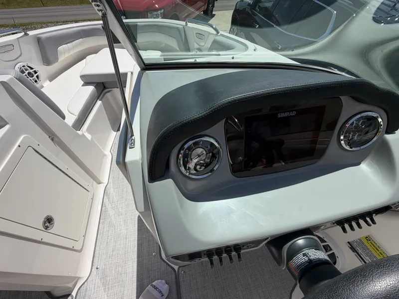 Slide: The Image of Chaparral 21 SSi 2022 - 6064064