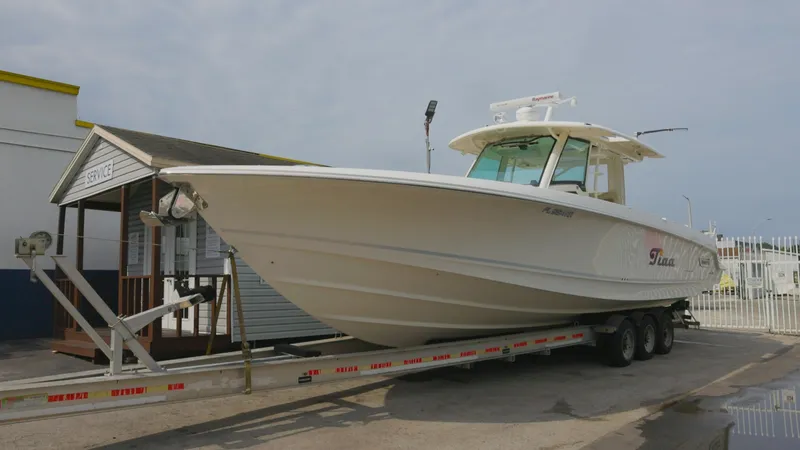 The Image of Boston Whaler 380 Outrage 2018 - 6064293