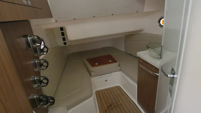 Slide: The Image of Boston Whaler 380 Outrage 2018 - 6259566