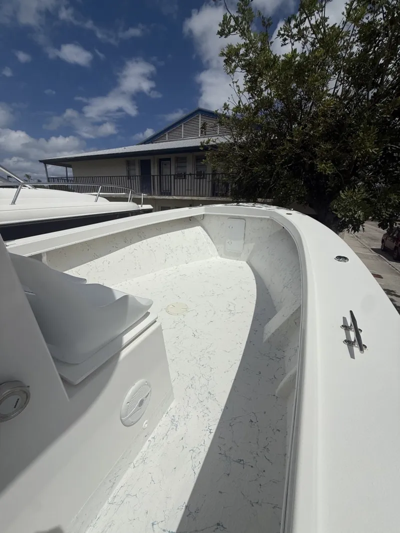 Slide: The Image of C-Hawk 29 2021 - 6064327