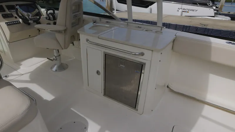 Slide: The Image of 2014 Pre Owned BW 270 Vantage .00_00_56_06.Still013 - 6070050