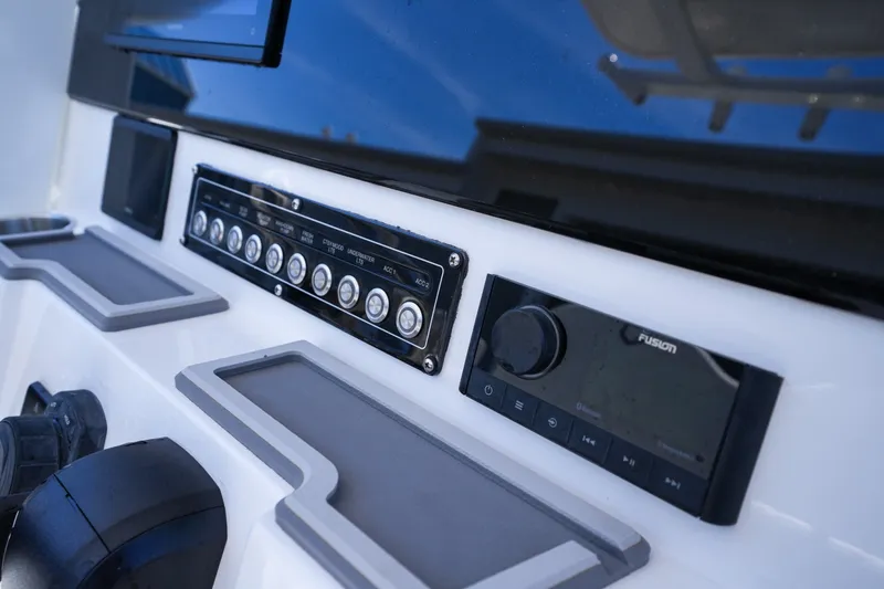 Slide: The Image of Sea Fox 248 Commander 2027 - 6391153