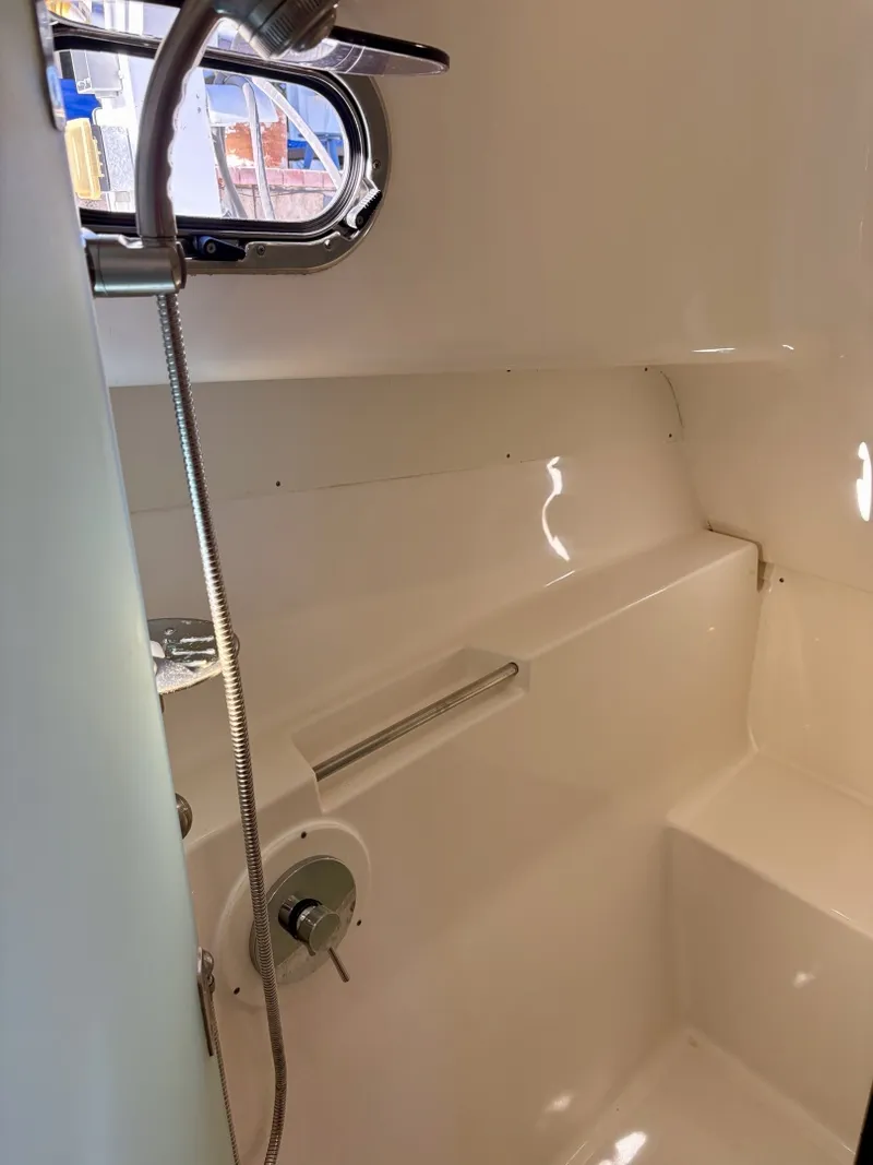 Slide: The Image of Pursuit 38 SALTY SUSEA - Head - 6064764