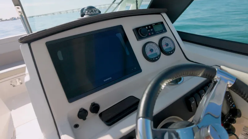 Slide: The Image of Pre Owned 2022 BW 240 Vantage.00_00_19_16.Still012 - 6069942
