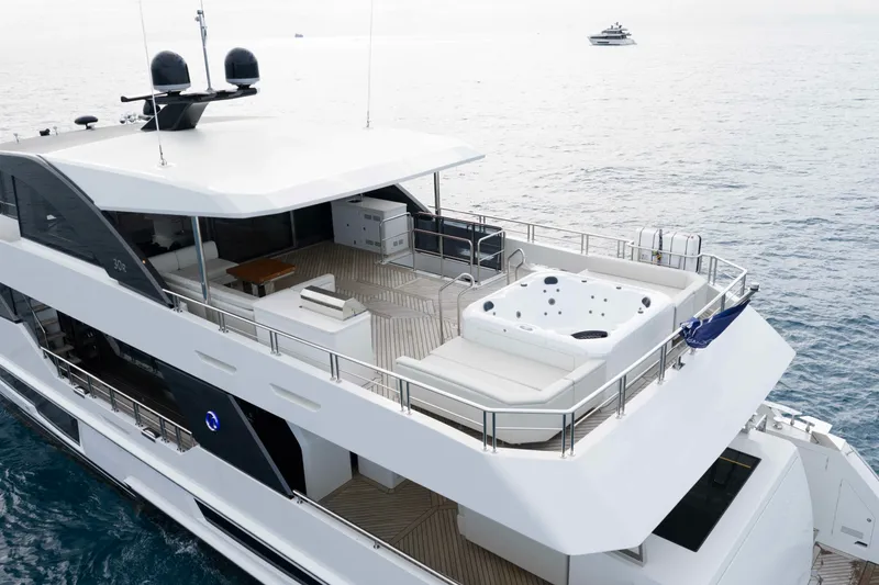 Slide: The Image of Ocean Alexander 30R 2027 - 6065037