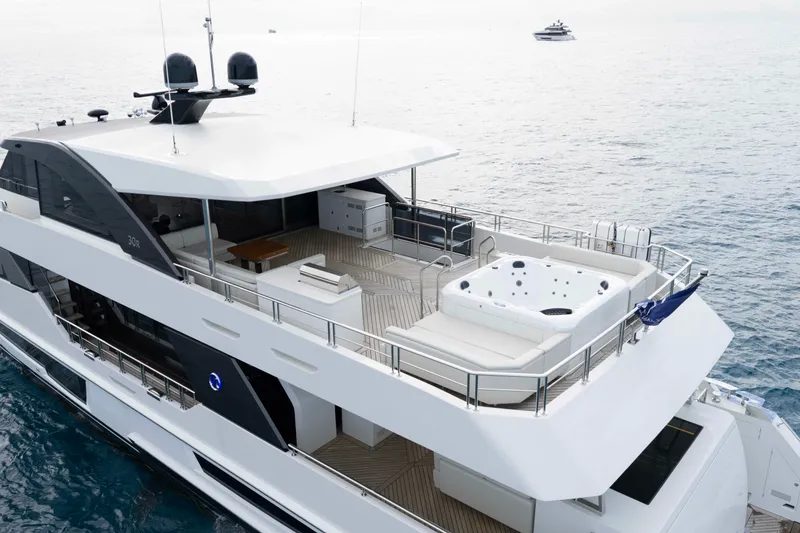 Slide: The Image of Ocean Alexander 30R 2026 - 6065044