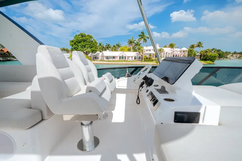 Slide: The Image of Azimut 53 FLY 2024 - 6065091