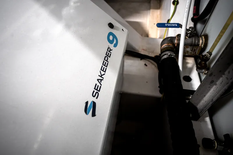 Slide: The Image of Azimut 53 FLY 2024 - 6065096