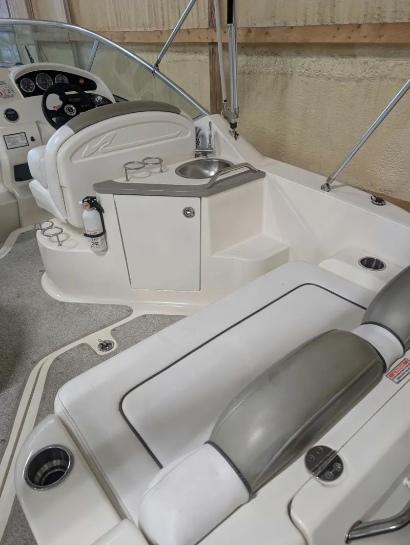 Slide: The Image of Sea Ray 240 Sundancer 2006 - 6065130