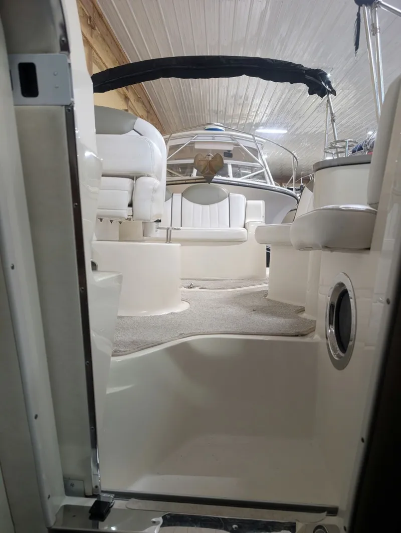 Slide: The Image of Sea Ray 240 Sundancer 2006 - 6065123
