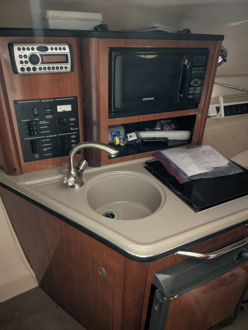 Slide: The Image of Sea Ray 240 Sundancer 2006 - 6065125