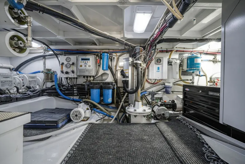 Slide: The Image of EngineRoom00004 - 6065397