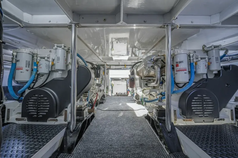 Slide: The Image of EngineRoom00007 - 6065400