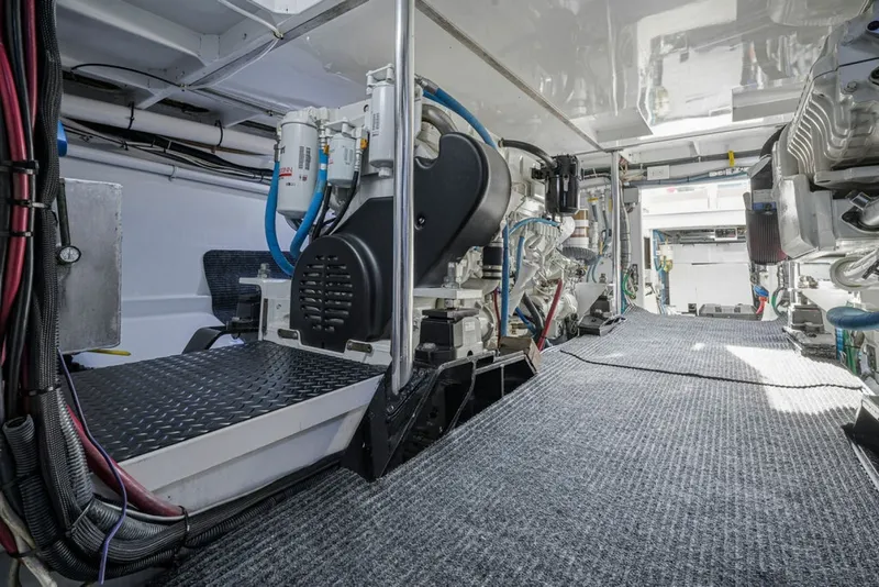 Slide: The Image of EngineRoom00009 - 6065402