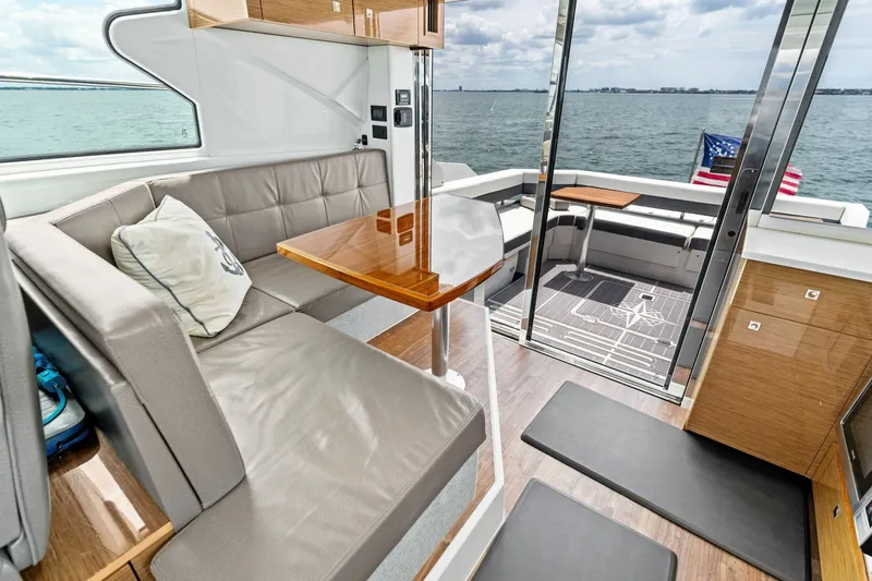 Slide: The Image of 2019 Cruisers Yachts 42 Cantius 'Truly Ineffable' - 6066601