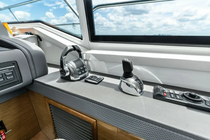 Slide: The Image of 2019 Cruisers Yachts 42 Cantius 'Truly Ineffable' - 6066609