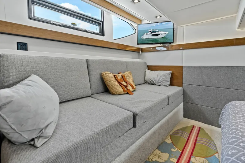 Slide: The Image of 2019 Cruisers Yachts 42 Cantius 'Truly Ineffable' - 6066617