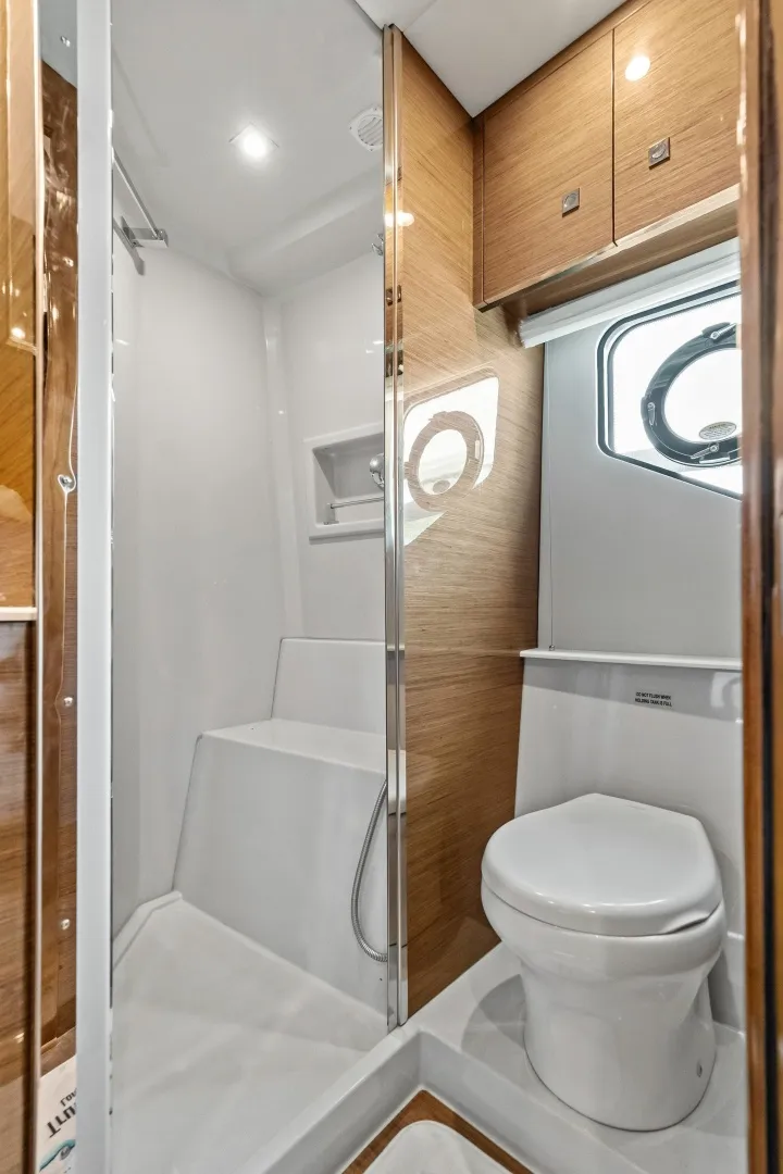 Slide: The Image of 2019 Cruisers Yachts 42 Cantius 'Truly Ineffable' - 6066624