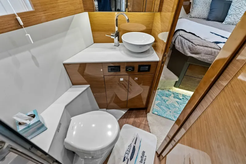 Slide: The Image of 2019 Cruisers Yachts 42 Cantius 'Truly Ineffable' - 6066635