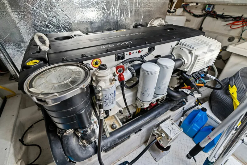 Slide: The Image of 2019 Cruisers Yachts 42 Cantius 'Truly Ineffable' - 6066647