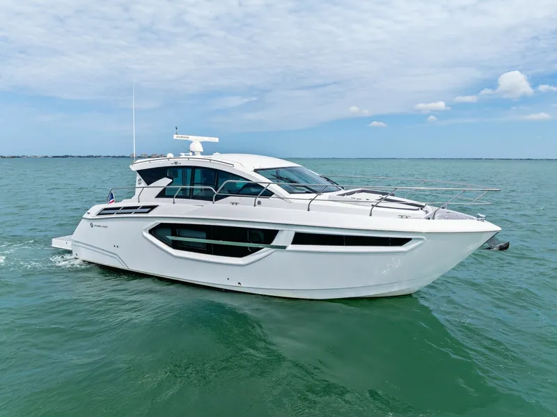 Slide: The Image of 2019 Cruisers Yachts 42 Cantius 'Truly Ineffable' - 6066652