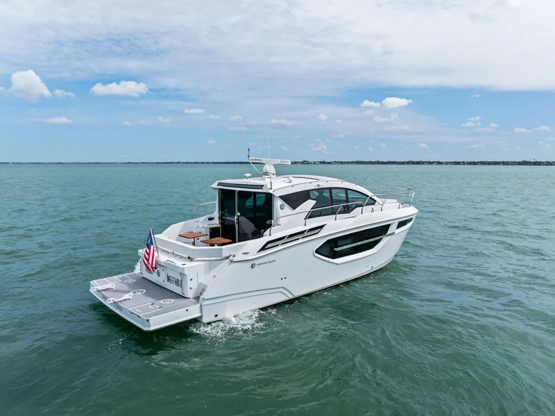 Slide: The Image of 2019 Cruisers Yachts 42 Cantius 'Truly Ineffable' - 6066654