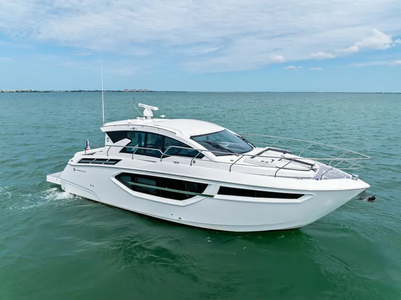 Slide: The Image of 2019 Cruisers Yachts 42 Cantius 'Truly Ineffable' - 6066656