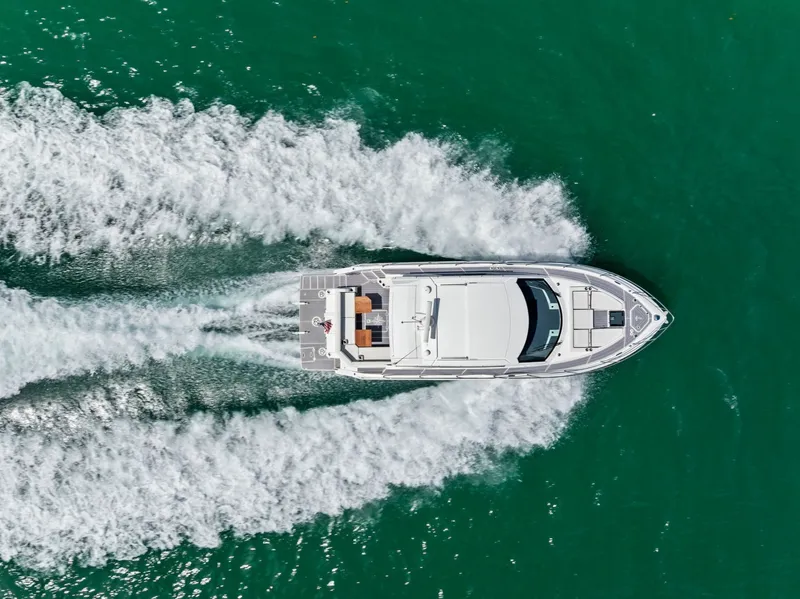 Slide: The Image of 2019 Cruisers Yachts 42 Cantius 'Truly Ineffable' - 6066667