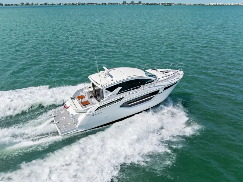 Slide: The Image of 2019 Cruisers Yachts 42 Cantius 'Truly Ineffable' - 6066669