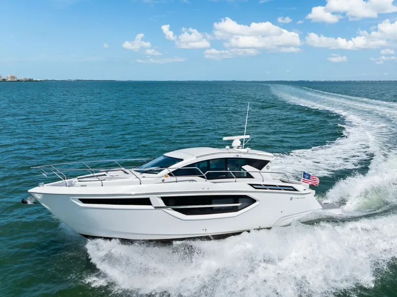 Slide: The Image of 2019 Cruisers Yachts 42 Cantius 'Truly Ineffable' - 6066674