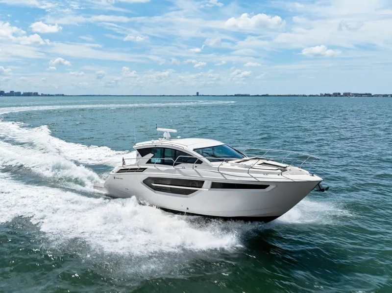 Slide: The Image of 2019 Cruisers Yachts 42 Cantius 'Truly Ineffable' - 6066677