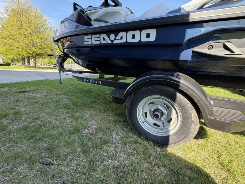 Slide: The Image of Bombardier Sea Doo GTX 300 Limited 2023 - 6065762