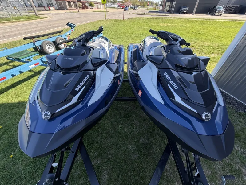Slide: The Image of Bombardier Sea Doo GTX 300 Limited 2023 - 6065747