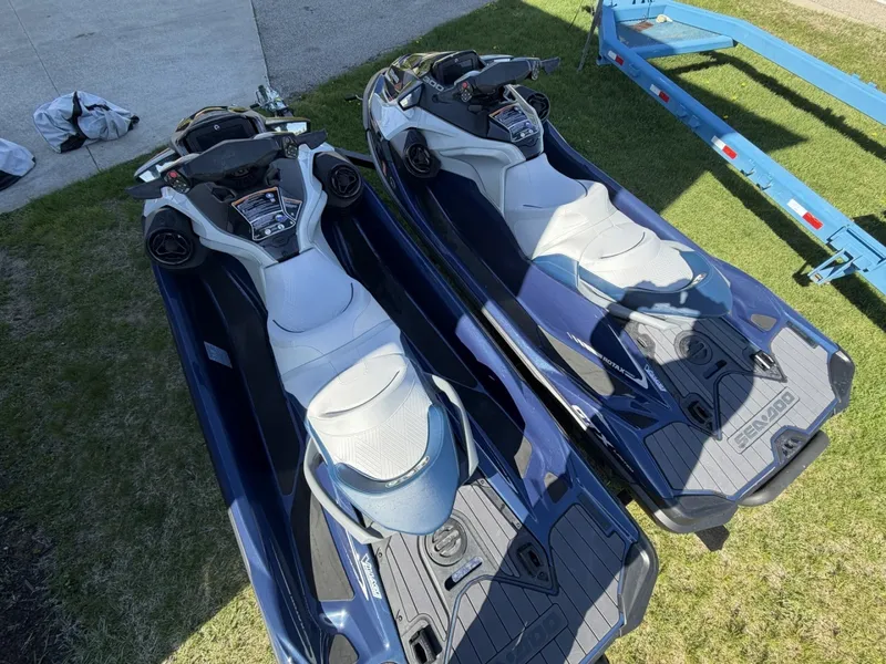 Slide: The Image of Bombardier Sea Doo GTX 300 Limited 2023 - 6065758