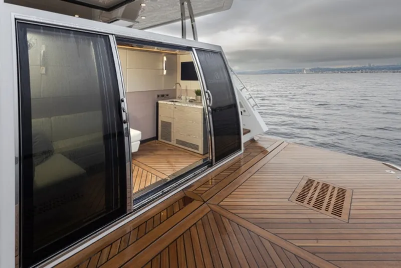 Slide: The Image of Ocean Alexander 27R 2027 - 6065868