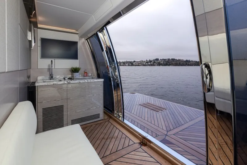 Slide: The Image of Ocean Alexander 27R 2027 - 6065870