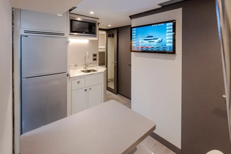 Slide: The Image of Ocean Alexander 27R 2027 - 6065877