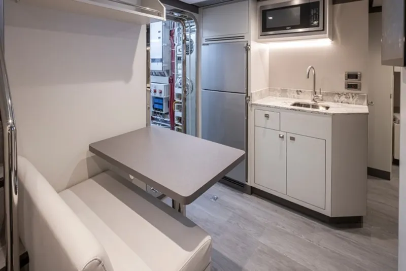 Slide: The Image of Ocean Alexander 27R 2027 - 6065878