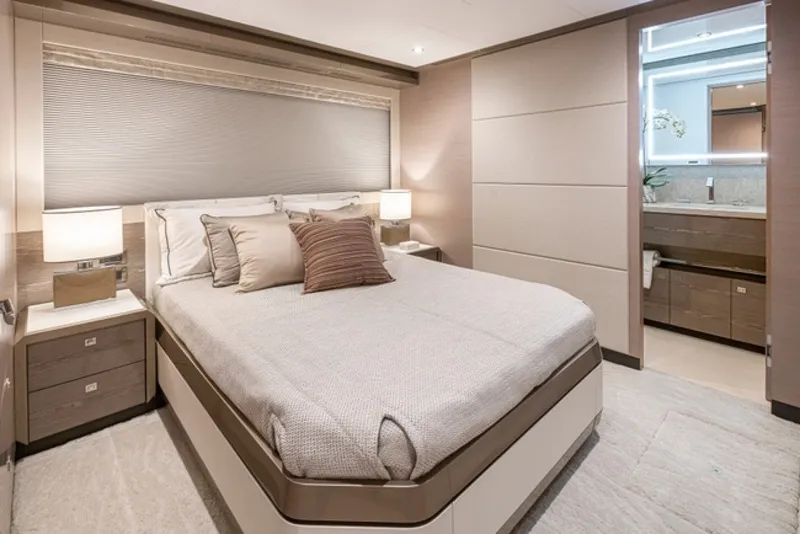 Slide: The Image of Ocean Alexander 27R 2027 - 6065896