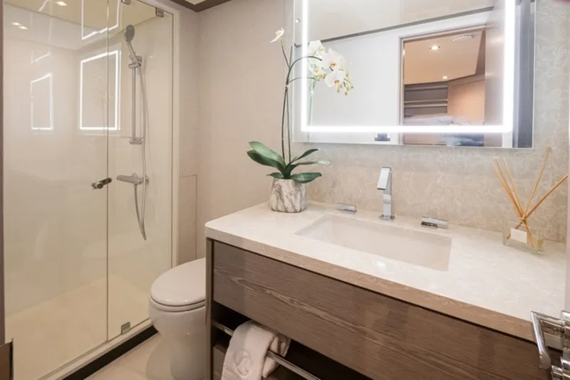 Slide: The Image of Ocean Alexander 27R 2027 - 6065898