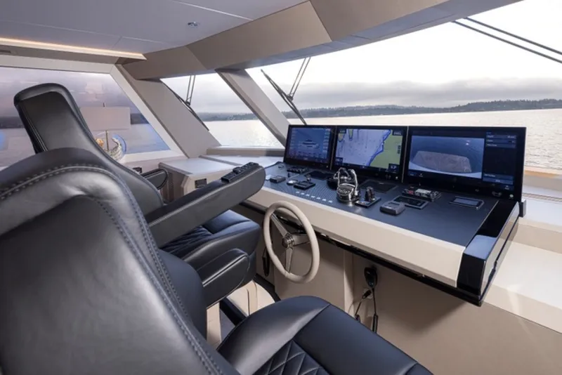 Slide: The Image of Ocean Alexander 27R 2027 - 6065899